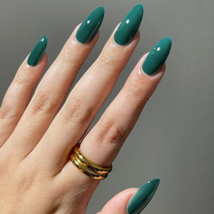 #colour_emerald green